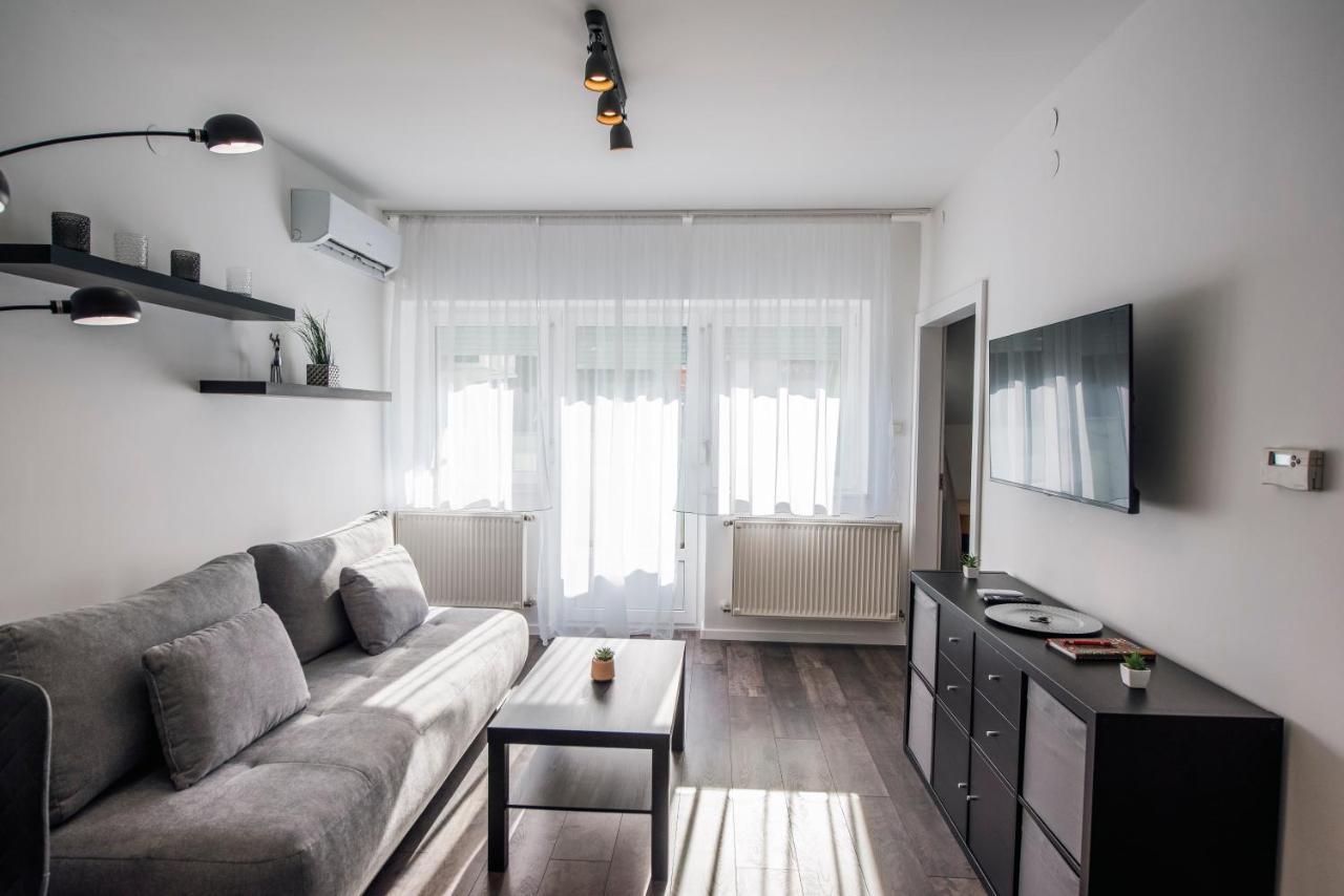 佩奇Anavrin Apartman Free Parking公寓 外观 照片