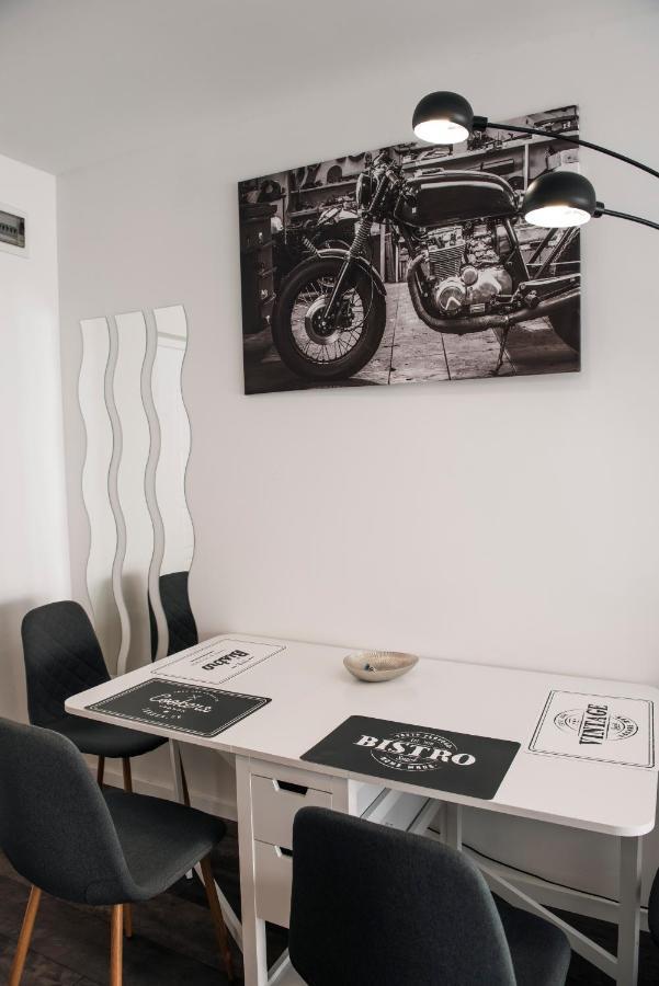 佩奇Anavrin Apartman Free Parking公寓 外观 照片